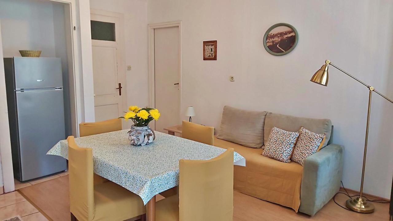 Apartment Mandic 奥米什 外观 照片