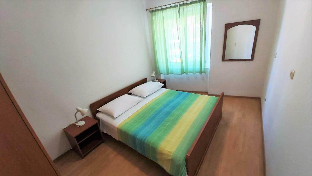 Apartment Mandic 奥米什 外观 照片